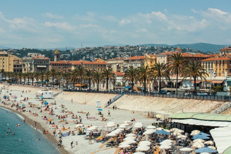 Utforsk skjønnheten og sjarmen til Nice på den franske rivierae