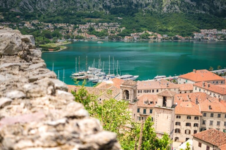 Opplev skjønnheten i Montenegro ved Adriaterhavet