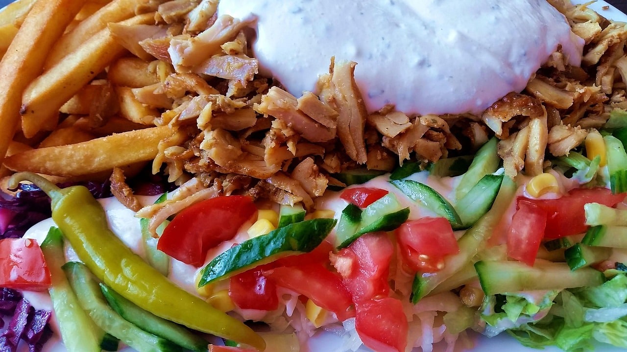 slik lager du mat med gresk yoghurt